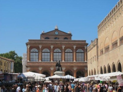 Rimini. Spostamento mercato ambulante, domenica si vota d’urgenza: basteranno 14 voti. Corriere Romagna