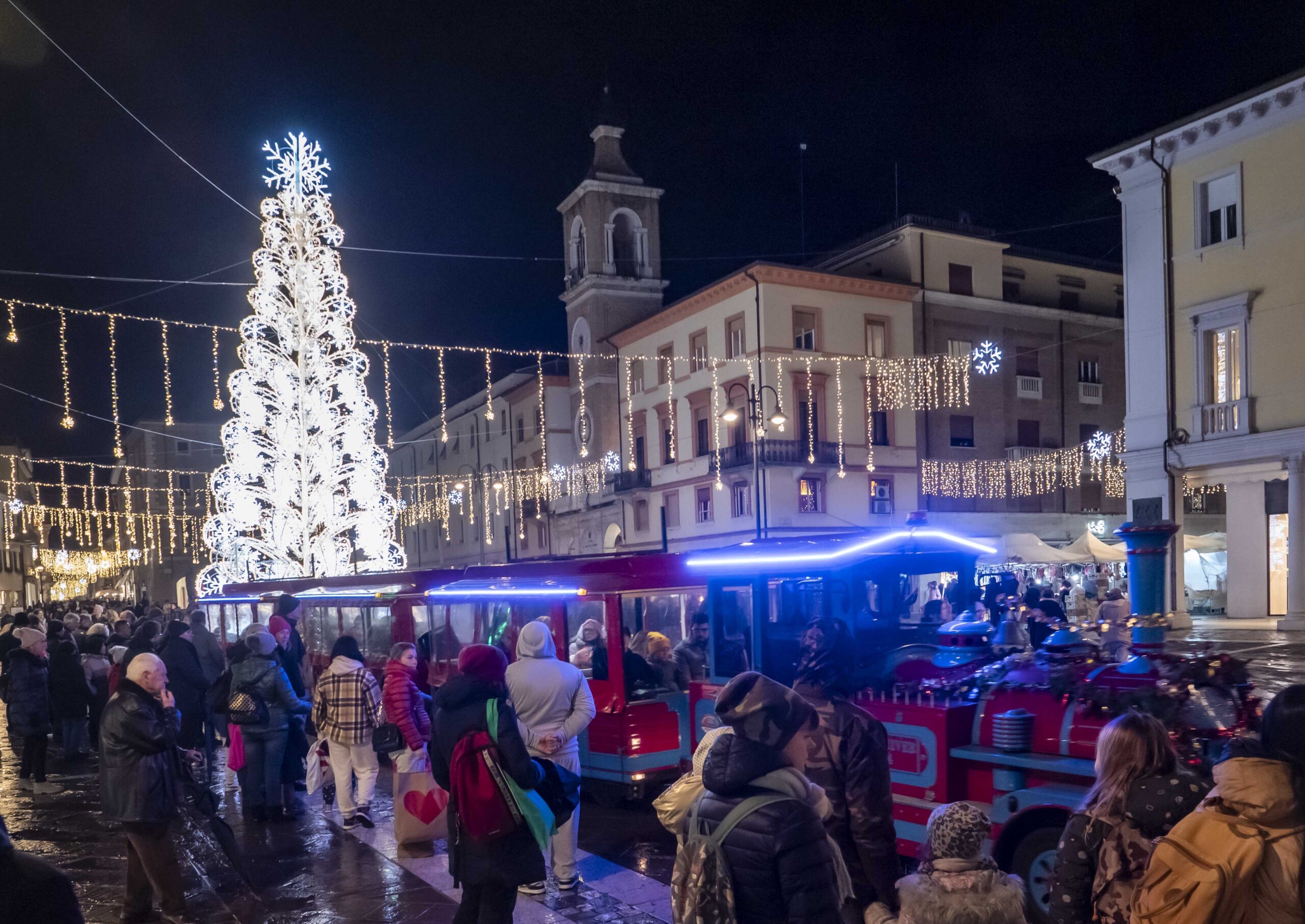 Attivato il trenino per raggiungere il centro storico di Rimini durante le festività natalizie